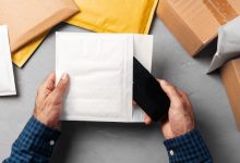 choosing-the-right-shipping-bags-for-clothes:-bubble-mailers-and-more